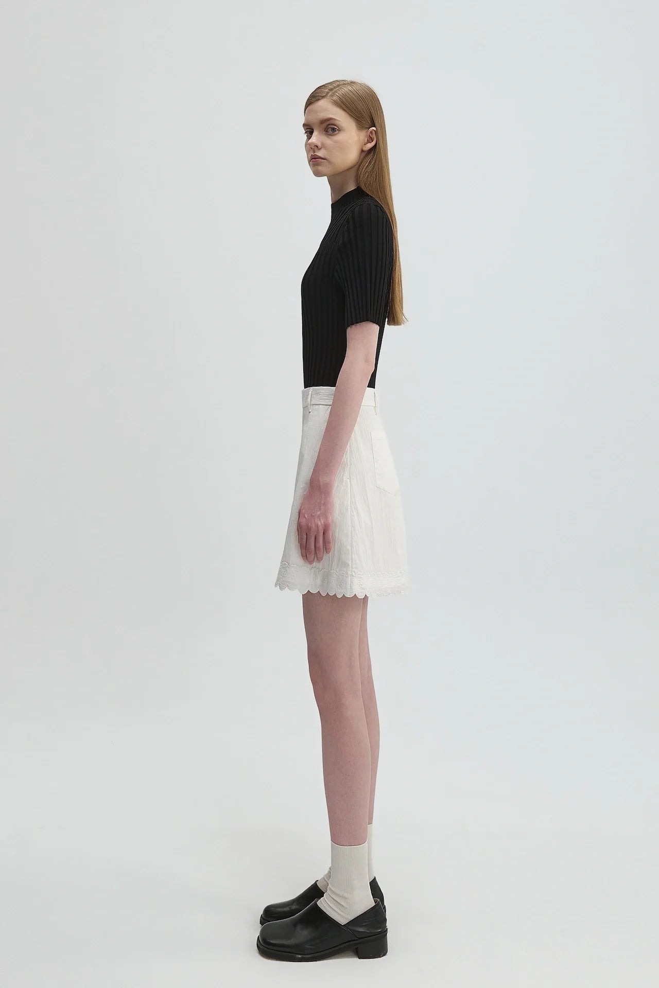 EMBROIDERED MINI SKIRT