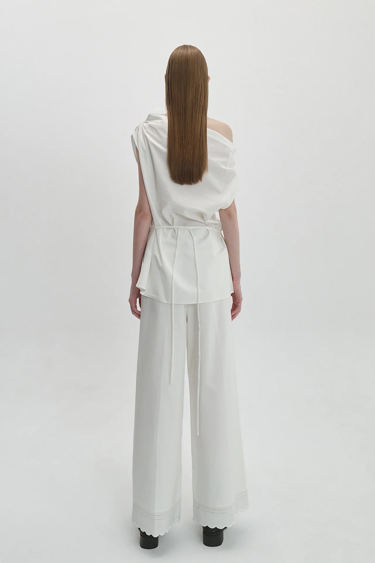 OFF-THE-SHOULDER TOP