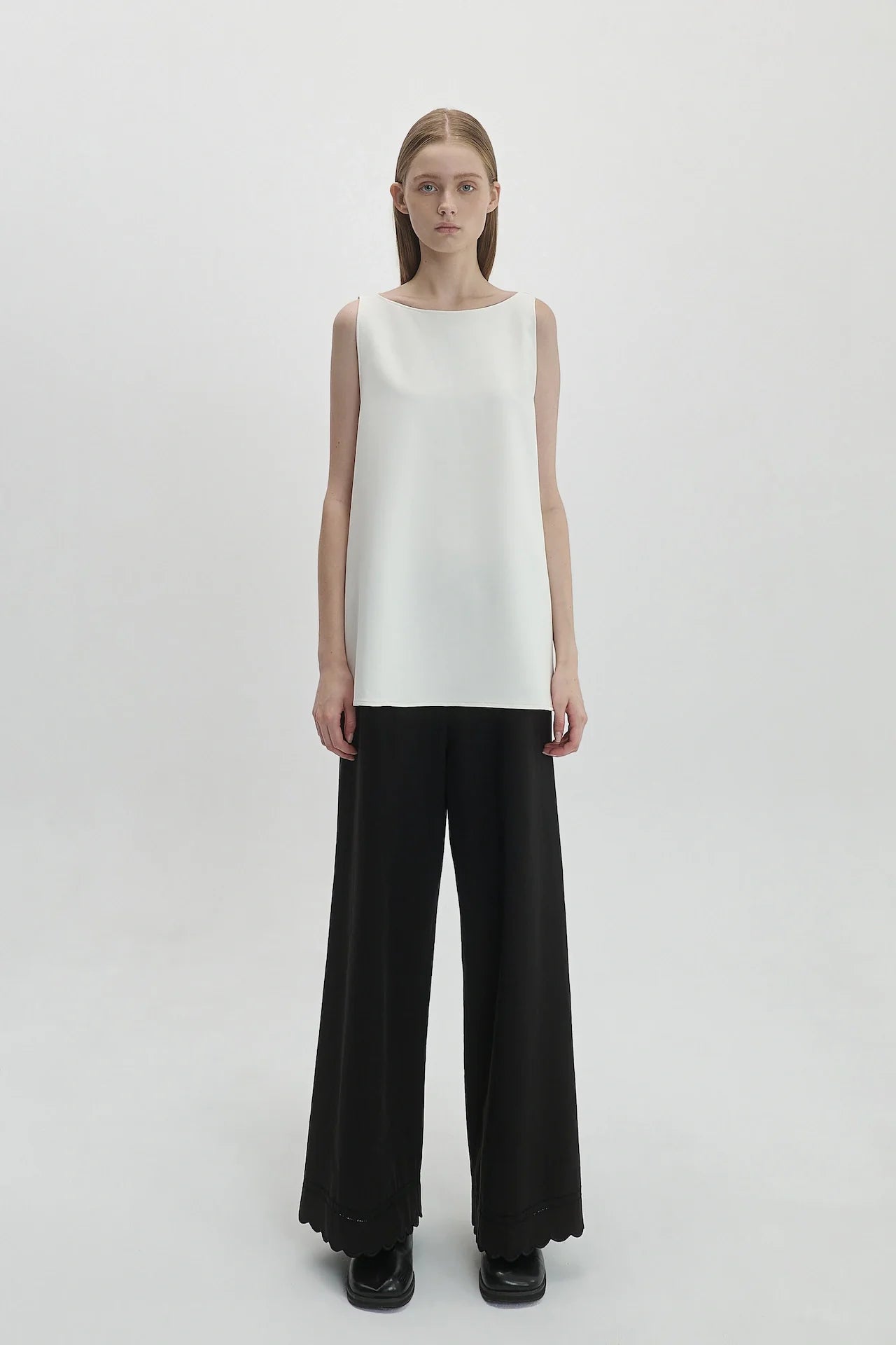 EMBROIDERED TROUSERS