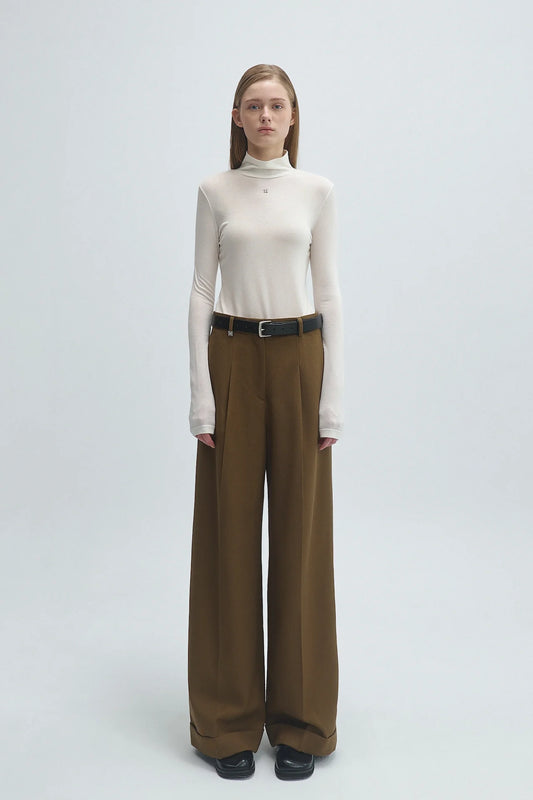 HIGH NECK TOP