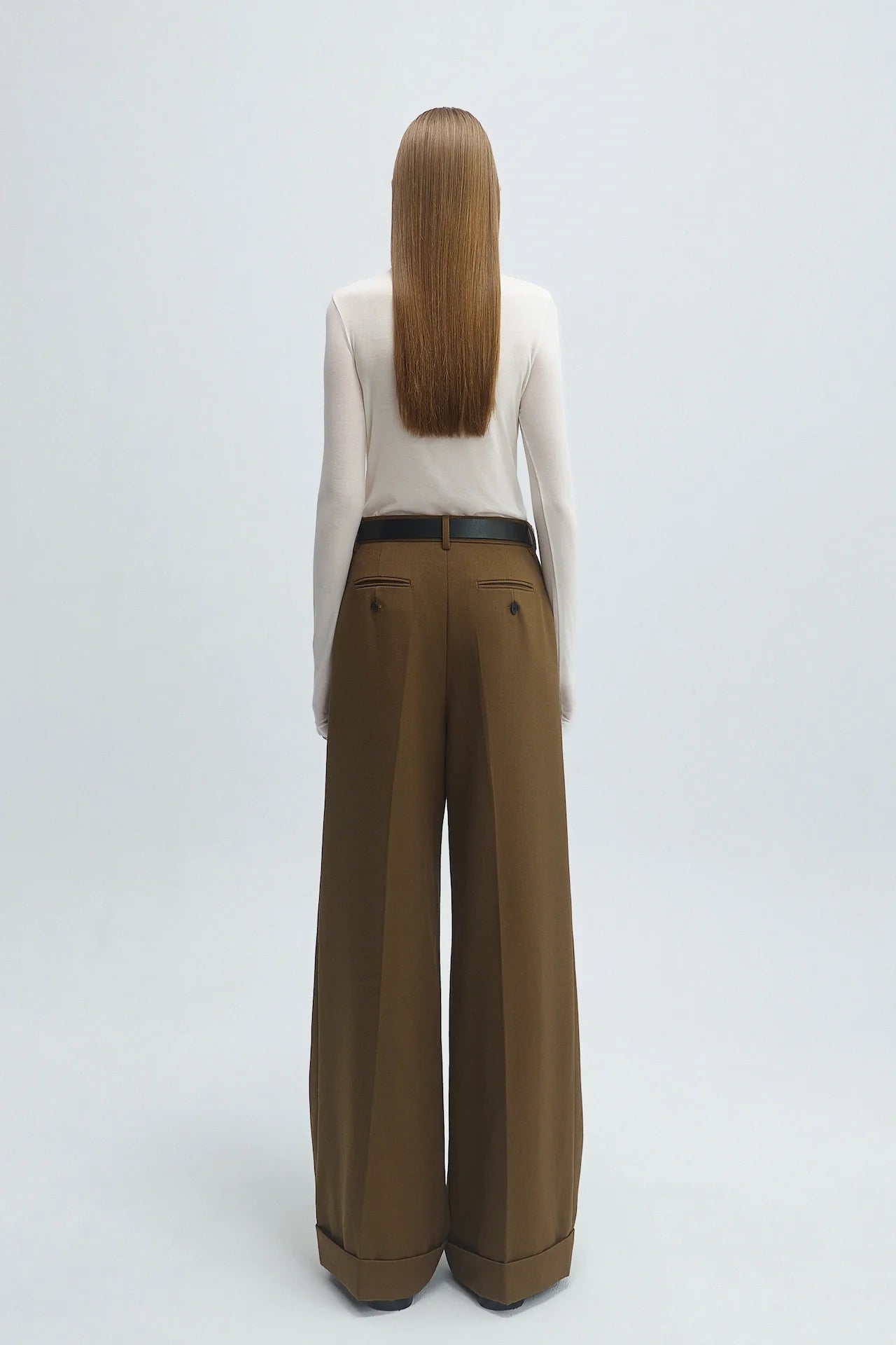 HIGH NECK TOP