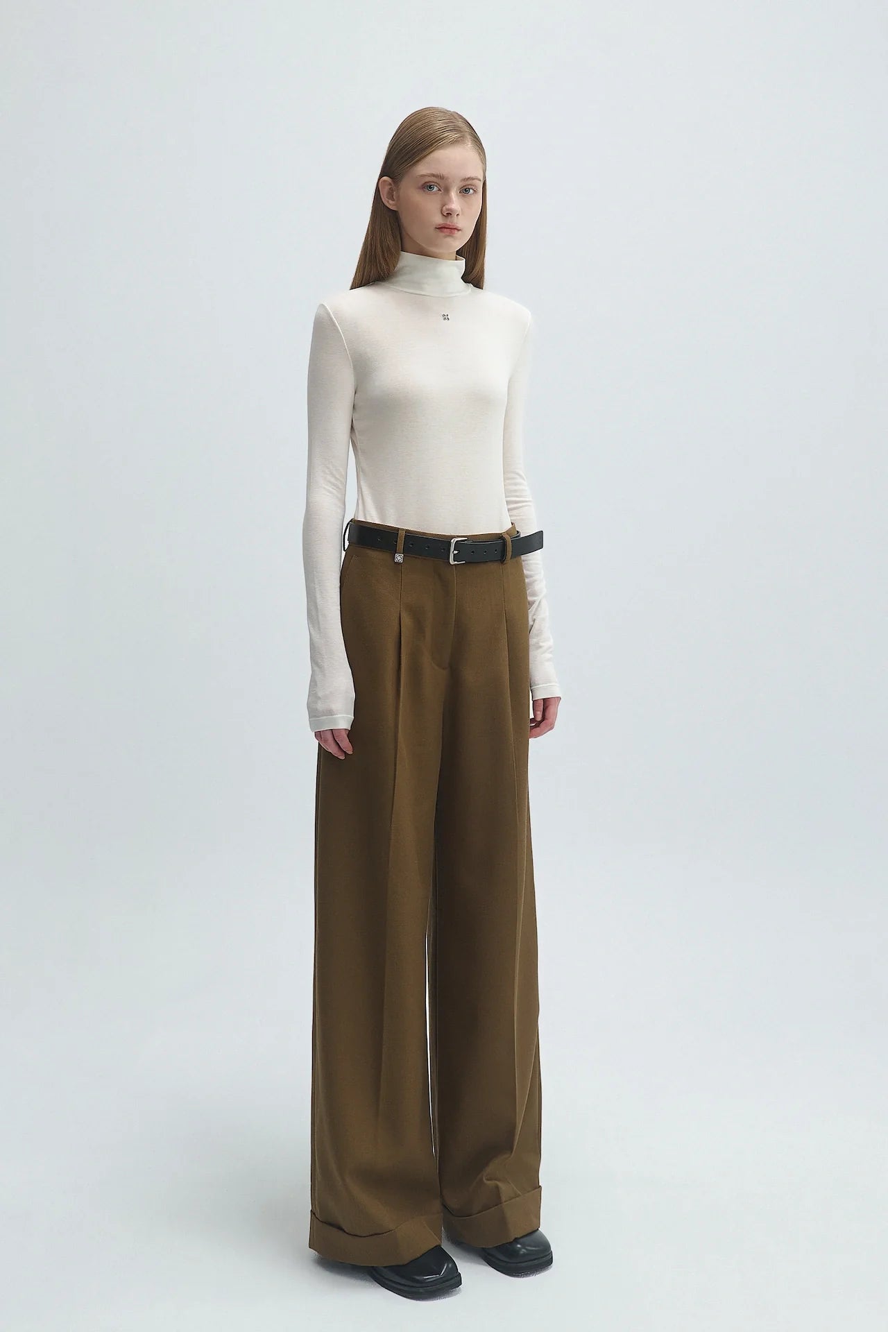 HIGH NECK TOP