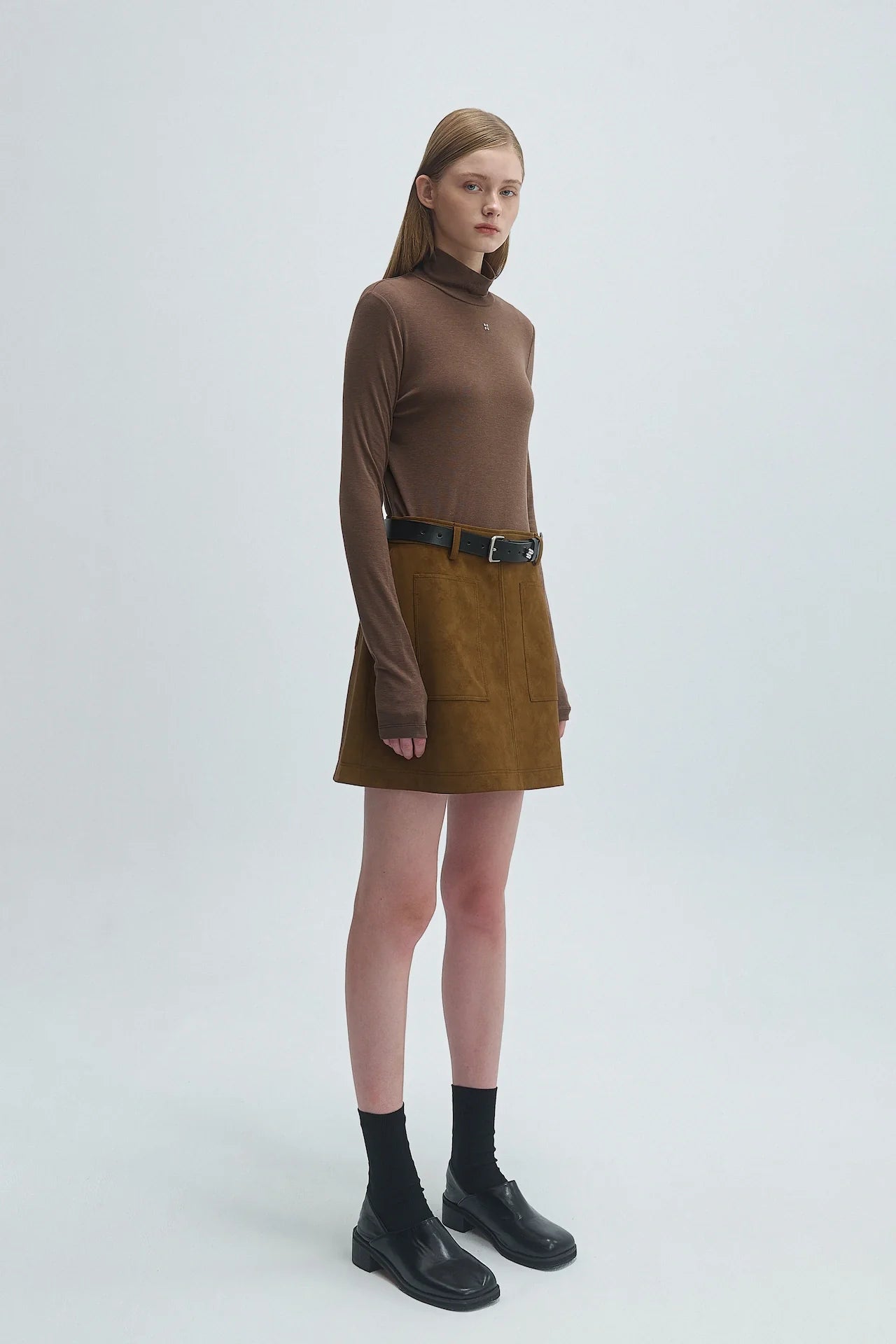 HIGH NECK TOP