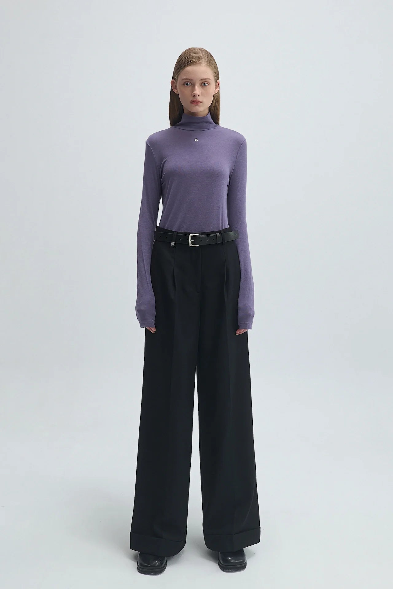 HIGH NECK TOP