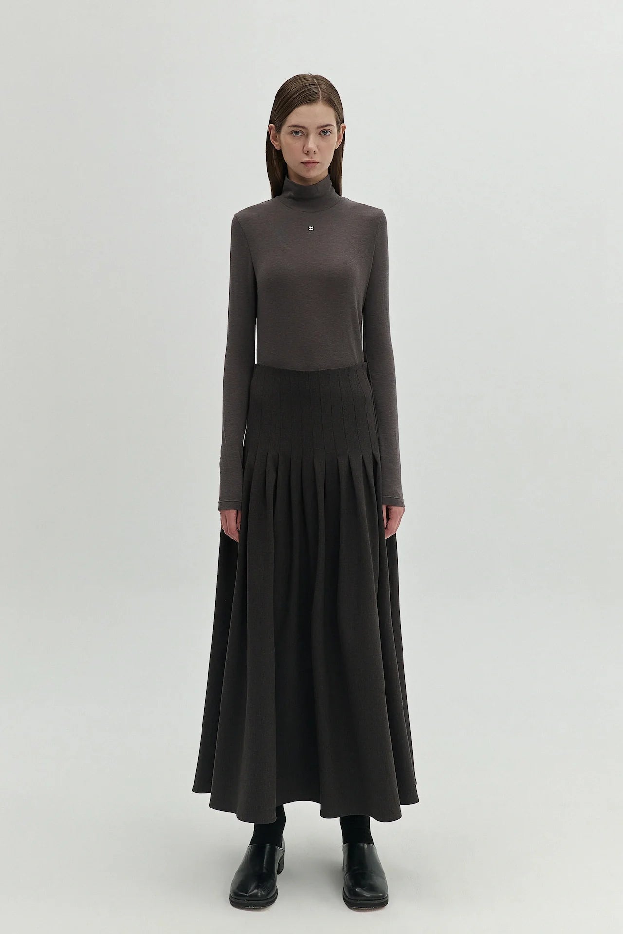 HIGH NECK TOP