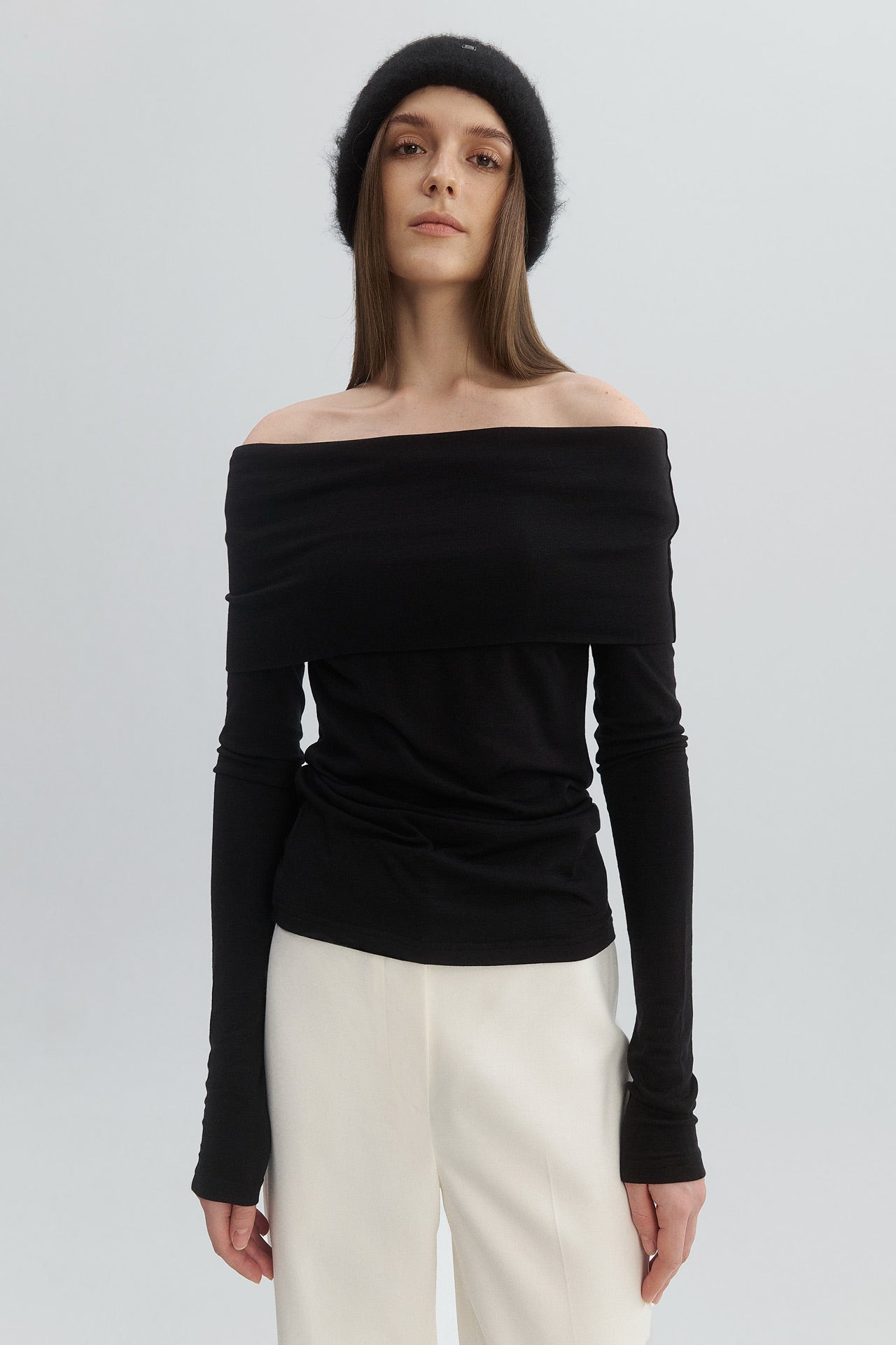 OFF THE SHOULDER TOP